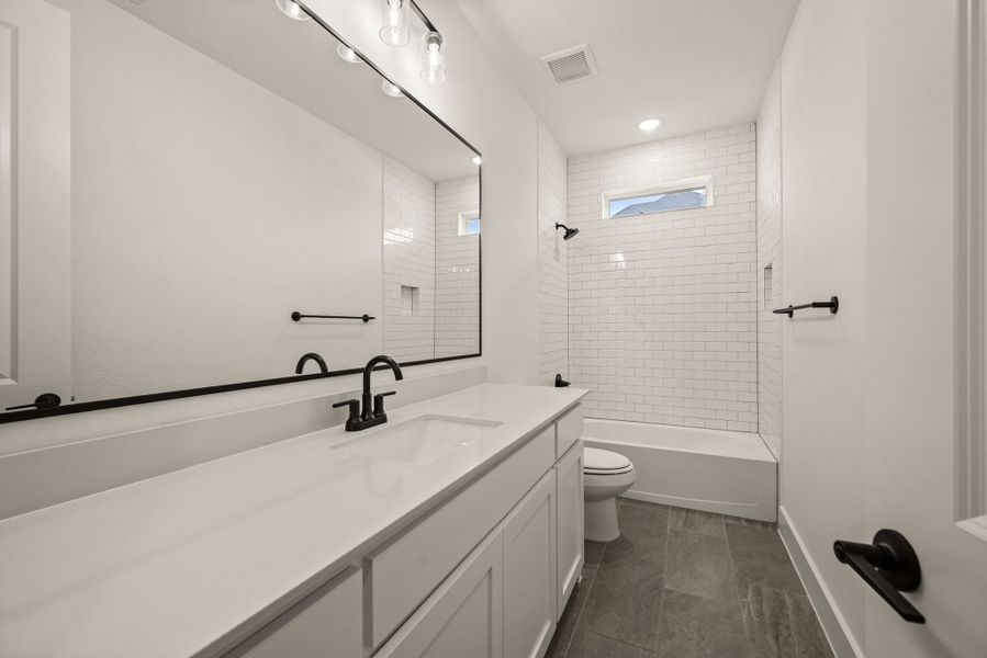 Furnished interior view inside a new home in Highland Oaks, Boyd (Image 14).