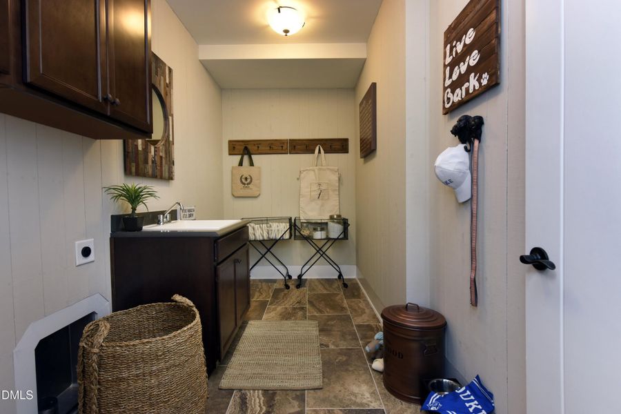 PGW-0066_Branford_B_LAUN PGW-0066_Branford_B_LAUN