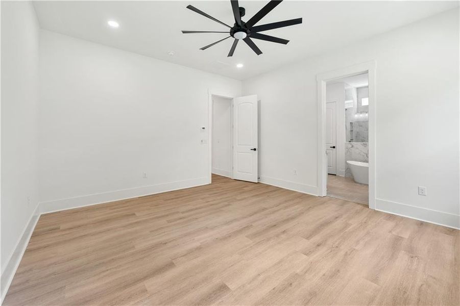 Spacious, unfurnished interior of a new home in , Lawrenceville (Image 43).