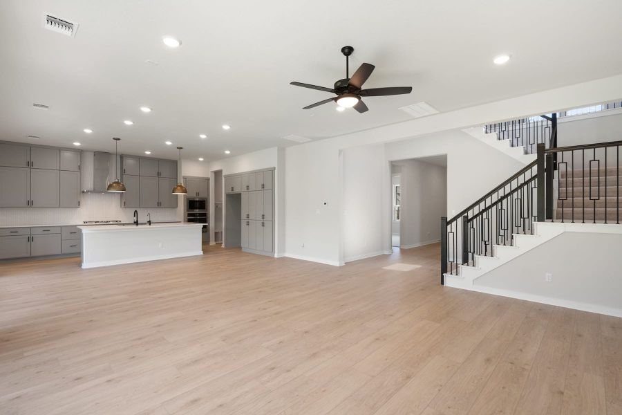 Spacious, unfurnished interior of a new home in Lariat, Liberty Hill (Image 23).