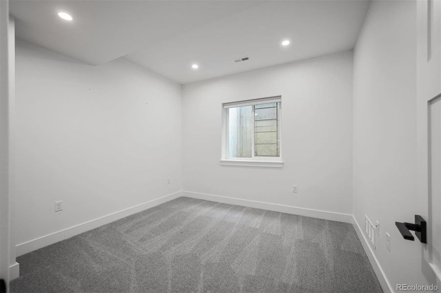 Spacious, unfurnished interior of a new home in , Denver (Image 18).