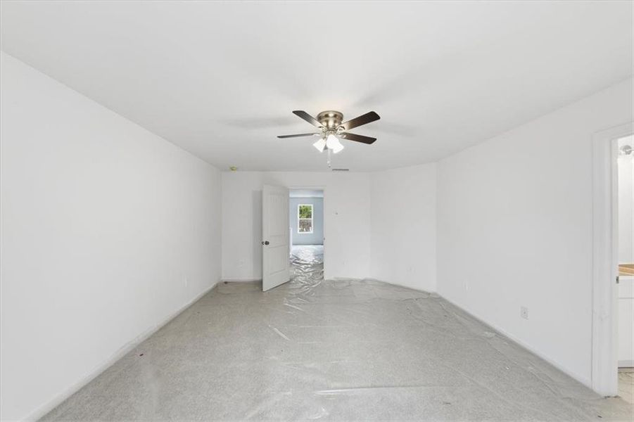 Spacious, unfurnished interior of a new home in , Carrollton (Image 28).