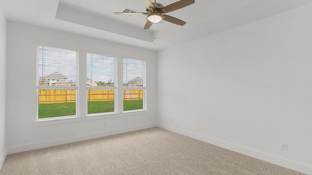 Spacious, unfurnished interior of a new home in Lariat, Liberty Hill (Image 16).