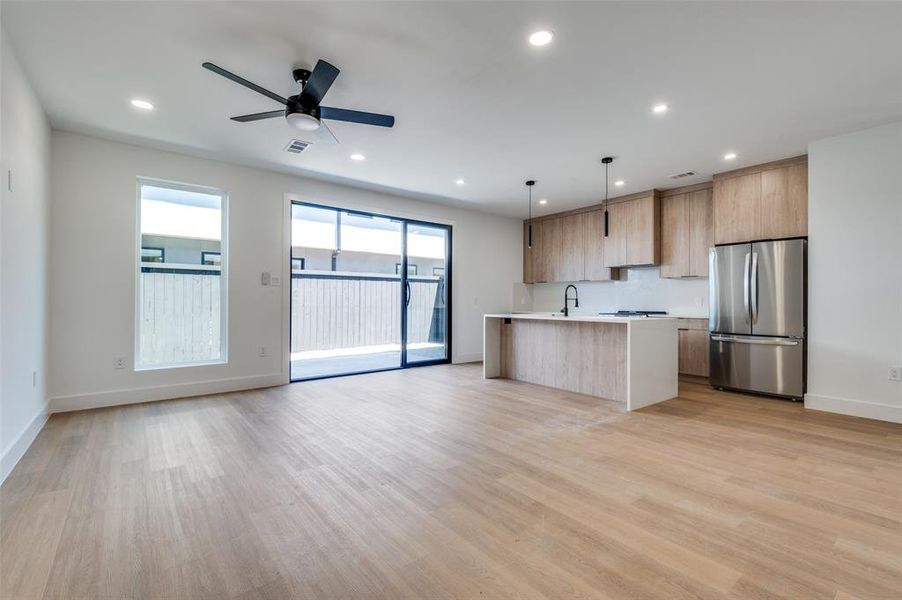 Spacious, unfurnished interior of a new home in , Dallas (Image 21).