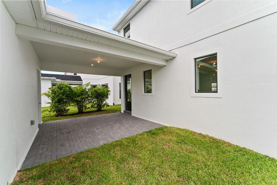 US_SEF_GLORIOSA_LOT 32_lanai US_SEF_GLORIOSA_LOT 32_lanai