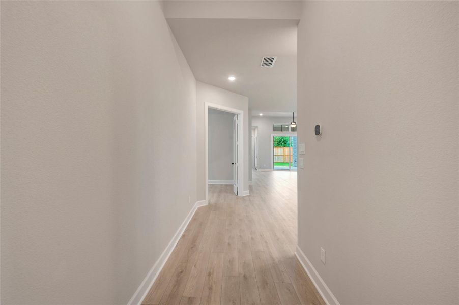 Spacious, unfurnished interior of a new home in Harvest Green - Reserve Collection, Richmond (Image 26).