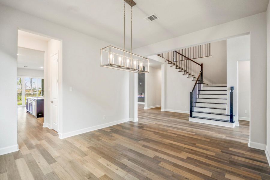 Spacious, unfurnished interior of a new home in Sienna 70' Lots, Missouri City (Image 29). Spacious, unfurnished interior of a new home in Sienna 70' Lots, Missouri City (Image 29).