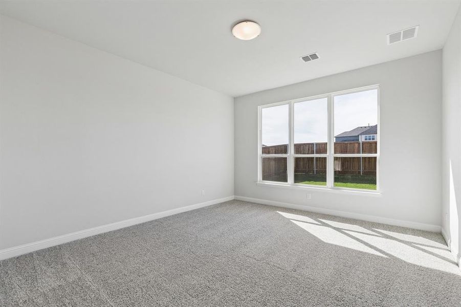 Spacious, unfurnished interior of a new home in Venetian, Weston (Image 10).