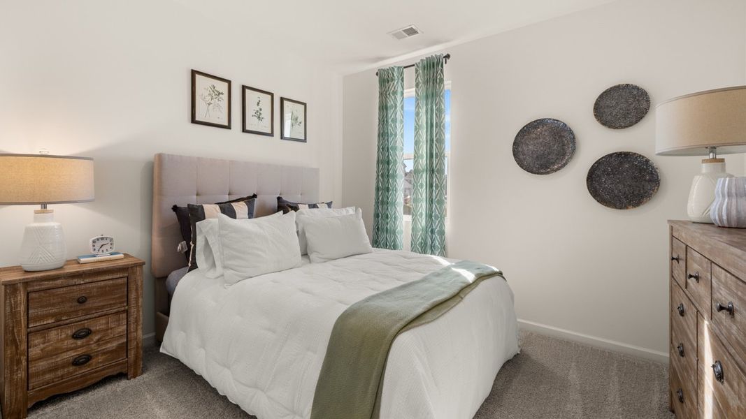 Representative furnished interior of a home built from the Hayden by D.R. Horton in Poplar Preserve, Newnan (Image 13).