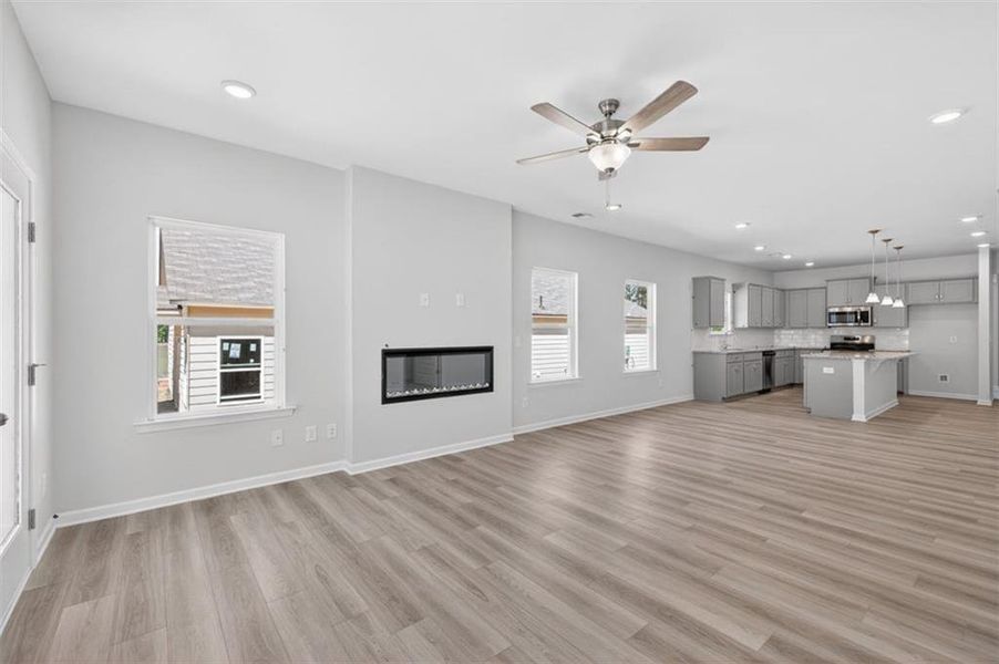 Spacious, unfurnished interior of a new home in Summerfield Place, Carrollton (Image 16).