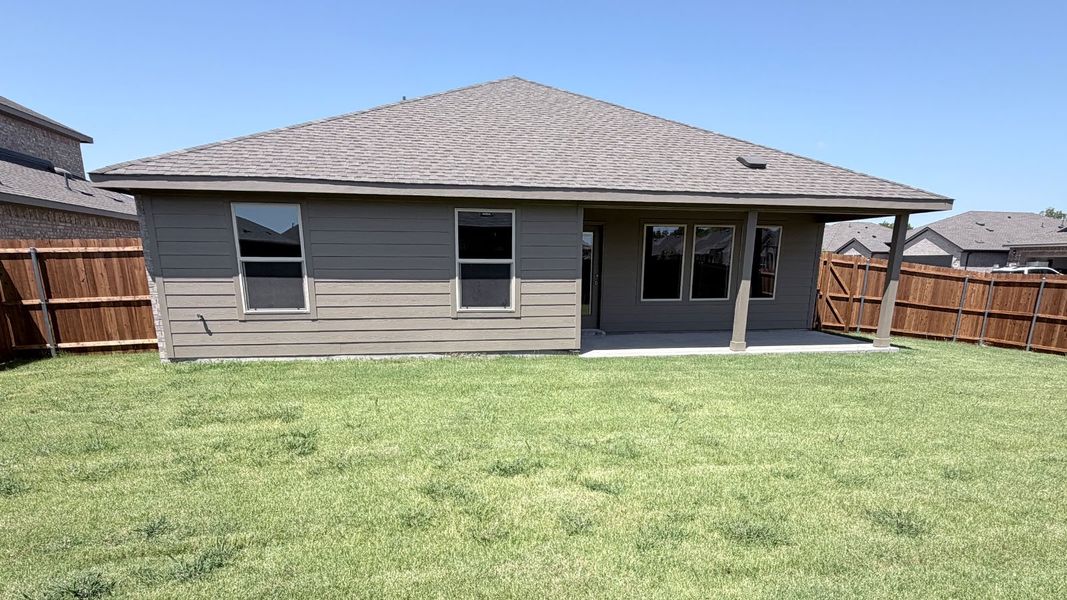 Exterior details and patio area of a home in Riverfield, Josephine (Image 16).