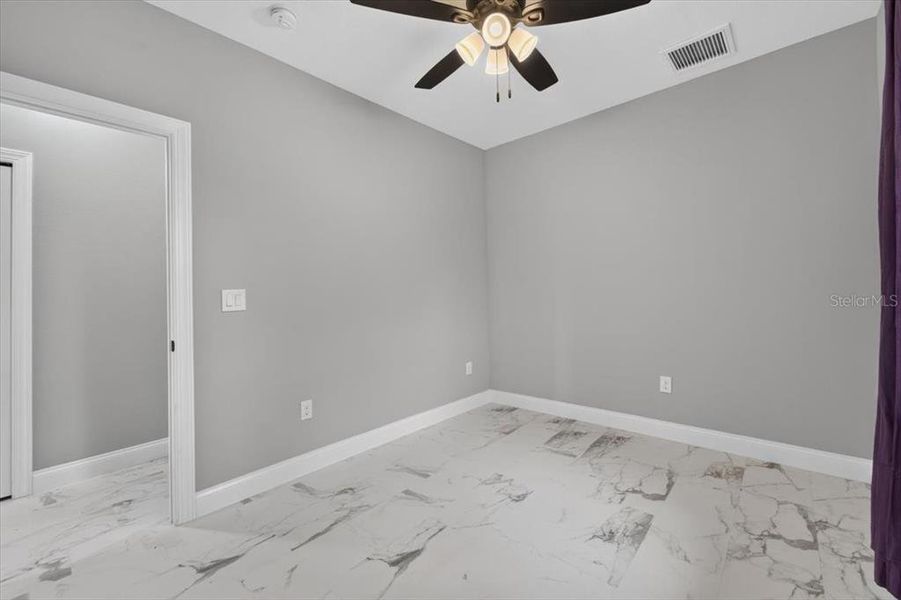 Spacious, unfurnished interior of a new home in , Tampa (Image 66).