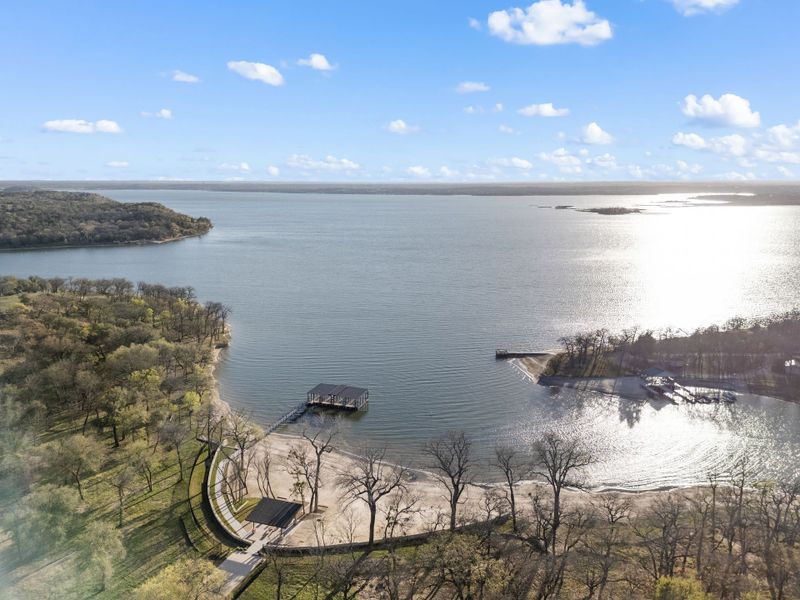 Natural landscape and outdoor views near Fleming Pointe in Fort Worth (Image 56).