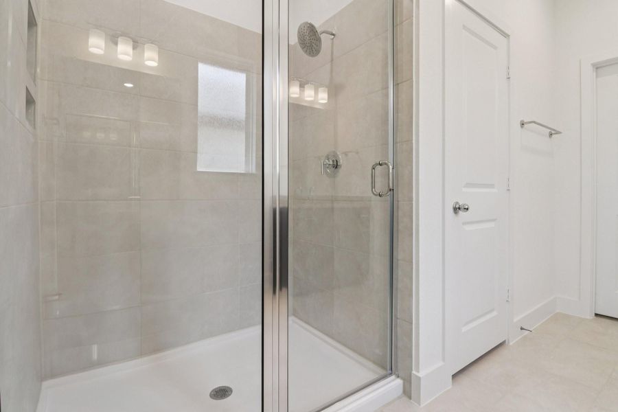 14478 Trumpet Lane Shower