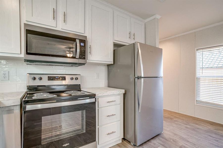 Furnished interior view inside a new home in , Alvarado (Image 5).