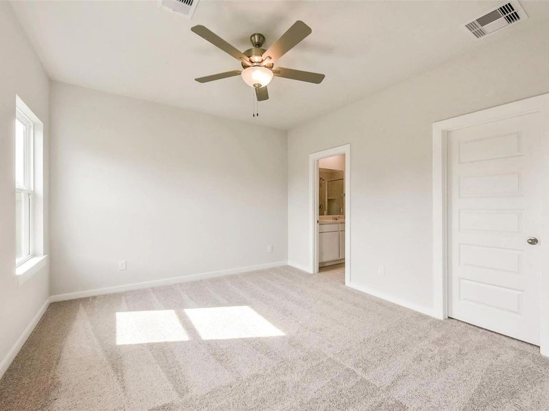 Spacious, unfurnished interior of a new home in The Villages at WestPointe, Dayton (Image 18).