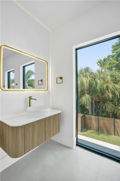 Furnished interior view inside a new home in , Fort Lauderdale (Image 53). Furnished interior view inside a new home in , Fort Lauderdale (Image 53).