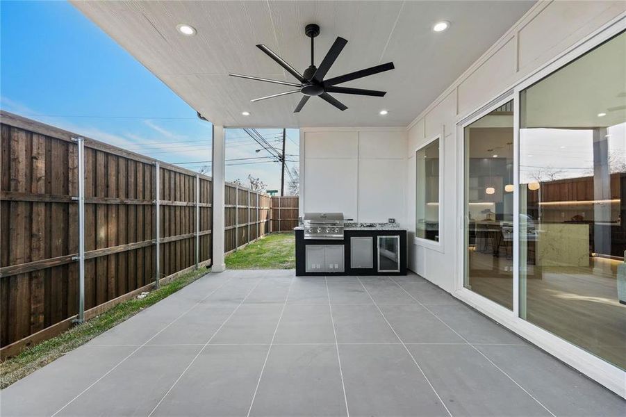 Exterior details and patio area of a home in , Dallas (Image 24).