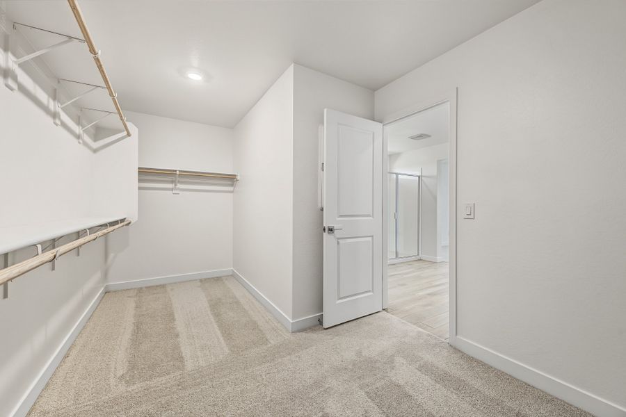 Spacious, unfurnished interior of a new home in Bentridge, Buckeye (Image 12).