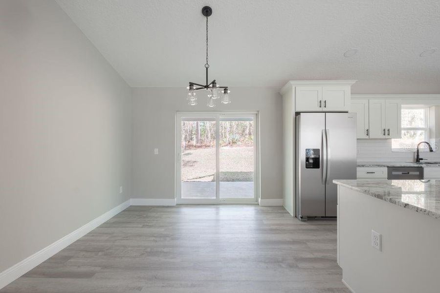 Spacious, unfurnished interior of a new home in , Citrus Springs (Image 21).