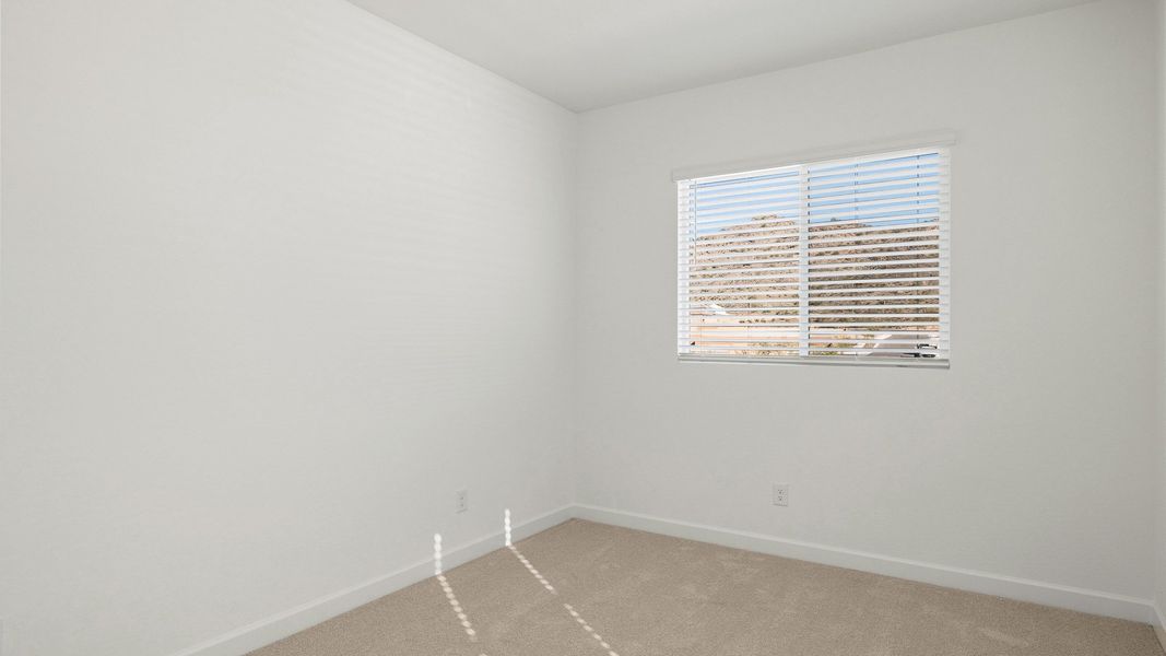 Spacious, unfurnished interior of a new home in Aloravita, Peoria (Image 30).