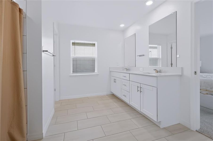 Furnished interior view inside a new home in , Wimauma (Image 31).