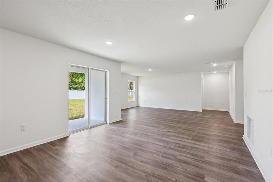 Spacious, unfurnished interior of a new home in Sable Run, Ocala (Image 15). Spacious, unfurnished interior of a new home in Sable Run, Ocala (Image 15).