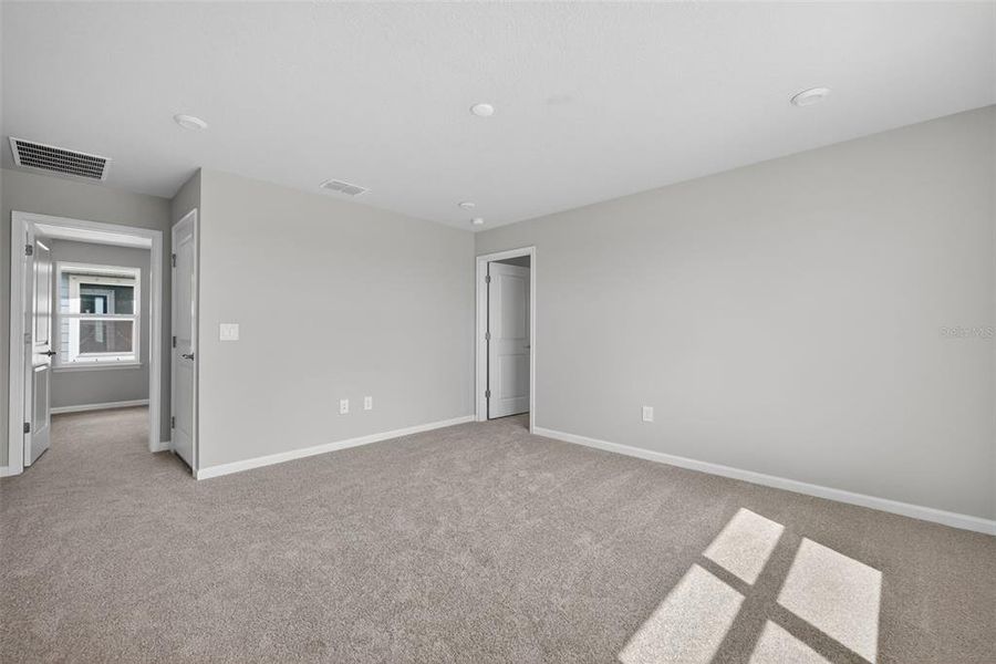 Spacious, unfurnished interior of a new home in Crosswind Ranch, Parrish (Image 27). Spacious, unfurnished interior of a new home in Crosswind Ranch, Parrish (Image 27).