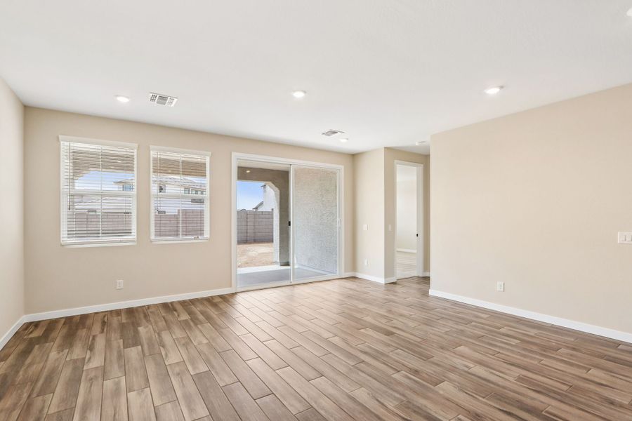 1,747sf New Home in Buckeye, AZ.  - Slide 7