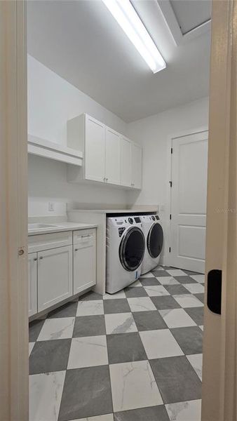 Furnished interior view inside a new home in , Tampa (Image 5).