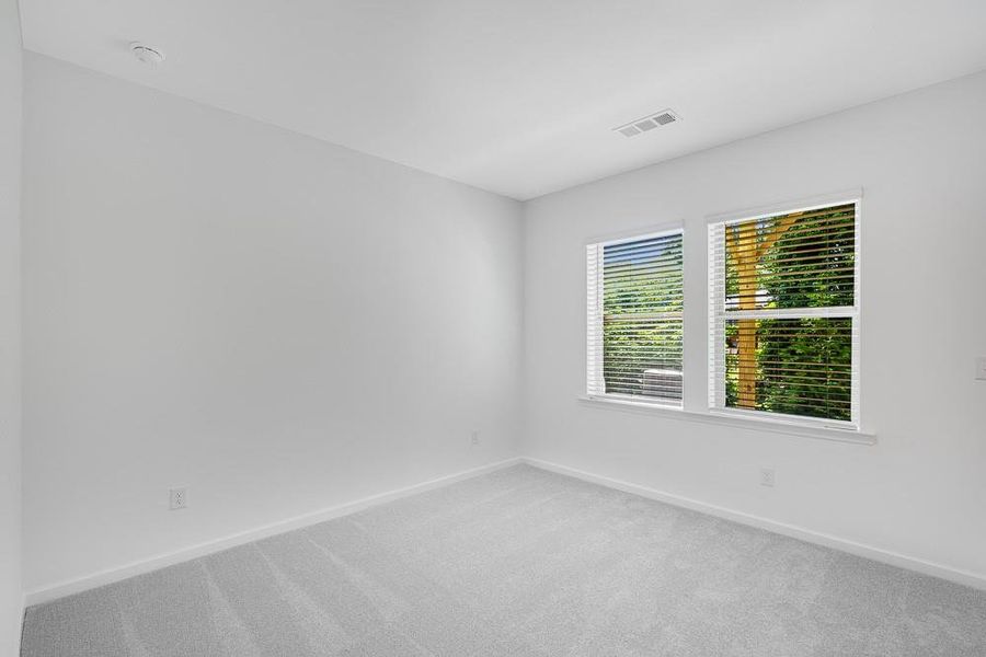Spacious, unfurnished interior of a new home in Hampton Trace, Marietta (Image 19).