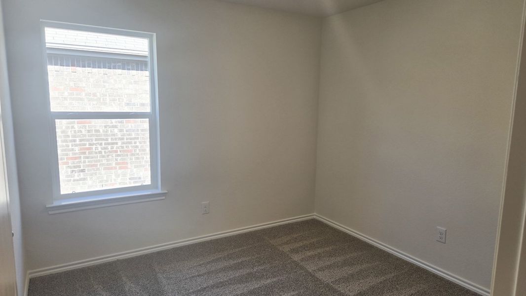 Spacious, unfurnished interior of a new home in Hanolley Hills, Sherman (Image 6).