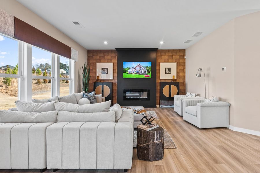 Representative furnished interior of a home built from the Greenbriar by Fischer Homes in Sage Woods, Dallas (Image 10).