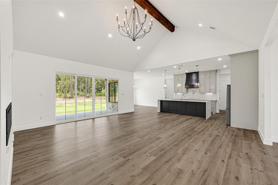Spacious, unfurnished interior of a new home in , Conroe (Image 12).