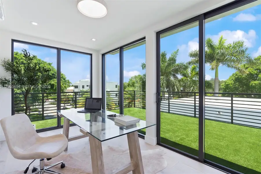 Exterior details and patio area of a home in , Fort Lauderdale (Image 41).