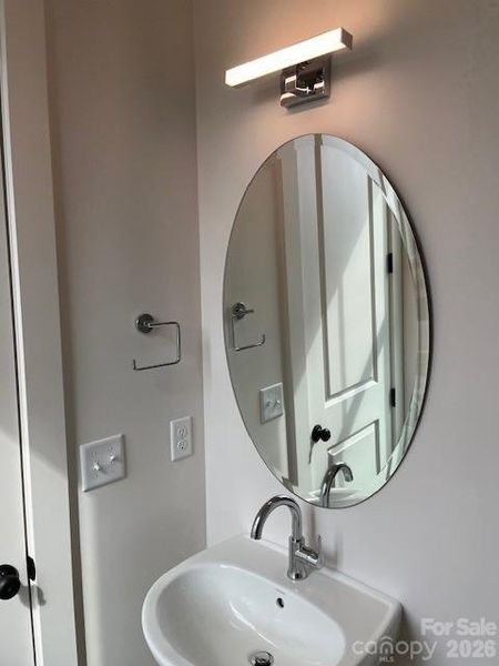 Half Bath w/Pedestal Sink Half Bath w/Pedestal Sink