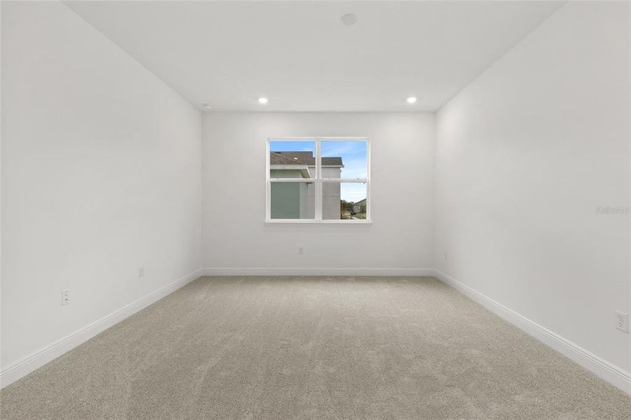 Spacious, unfurnished interior of a new home in Crossroads at Kelly Park, Apopka (Image 26).