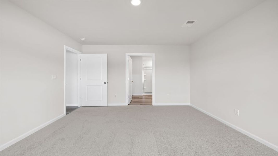 Spacious, unfurnished interior of a new home in Lakestone, Woodruff (Image 26).