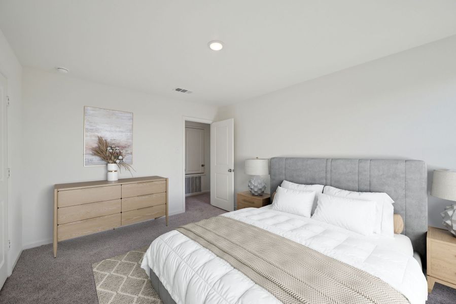 Representative furnished interior of a home built from the Voyager by Starlight Homes in Stonebrooke, Conroe (Image 4).