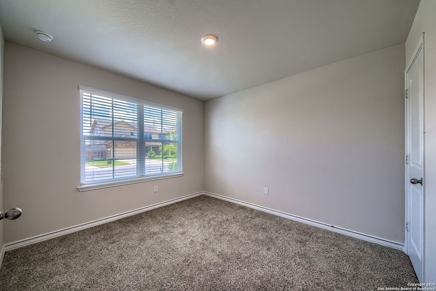 Spacious, unfurnished interior of a new home in , San Antonio (Image 19).