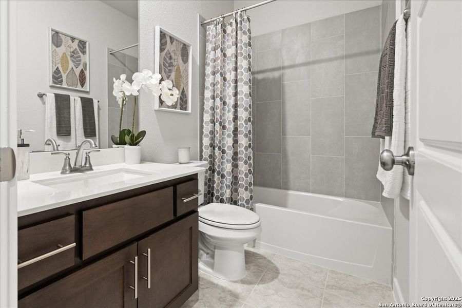 Furnished interior view inside a new home in Stream Waters, Seguin (Image 18).