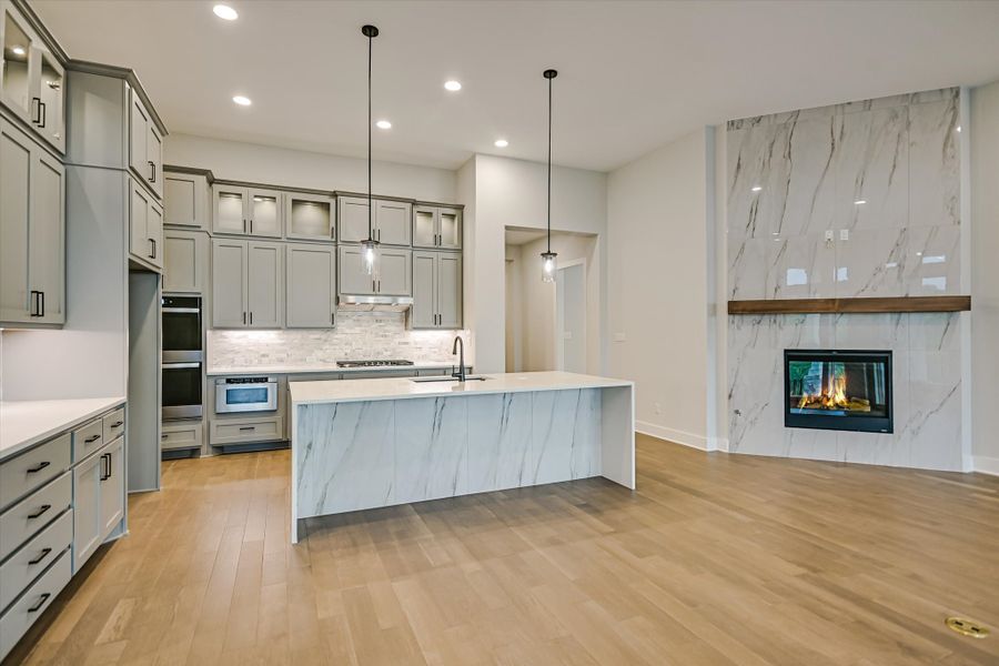 Representative furnished interior of a home built from the Sapphire by Giddens Homes in Riverstone, Georgetown (Image 54).