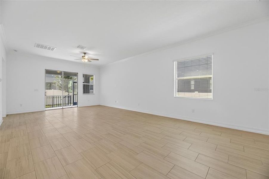 Spacious, unfurnished interior of a new home in , Tampa (Image 43).
