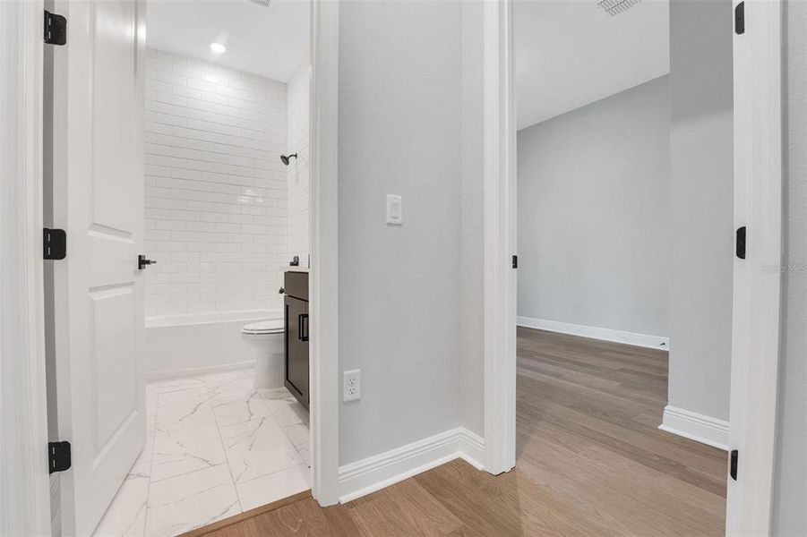 Spacious, unfurnished interior of a new home in Palms at Windermere, Windermere (Image 49).