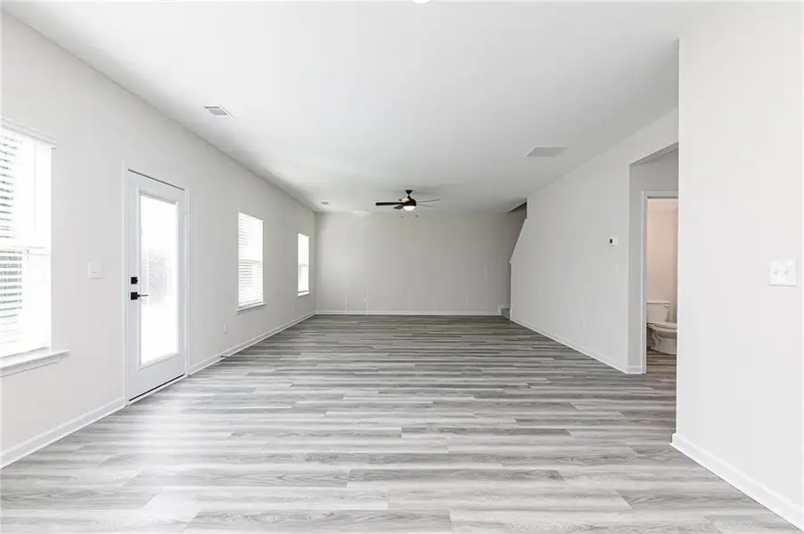 Spacious, unfurnished interior of a new home in Lake Preserve at Jackson Trail, Jefferson (Image 15).