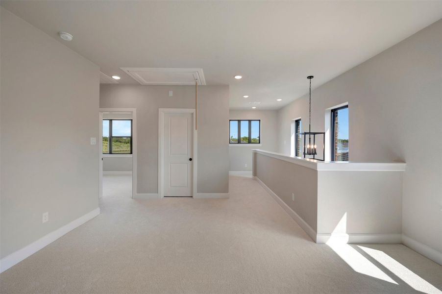 Spacious, unfurnished interior of a new home in Sienna - Grove Collection, Missouri City (Image 16).