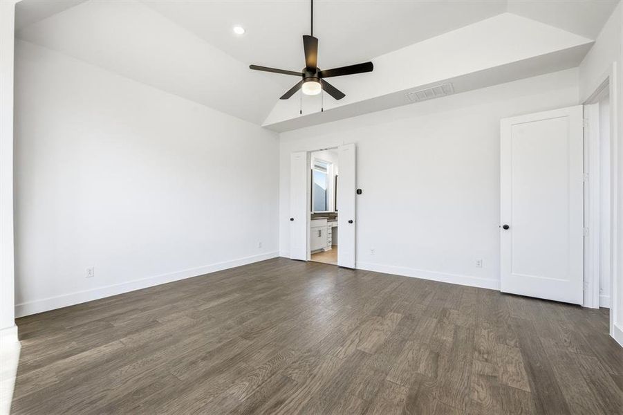 Spacious, unfurnished interior of a new home in Mosaic: 60ft. lots, Celina (Image 17).