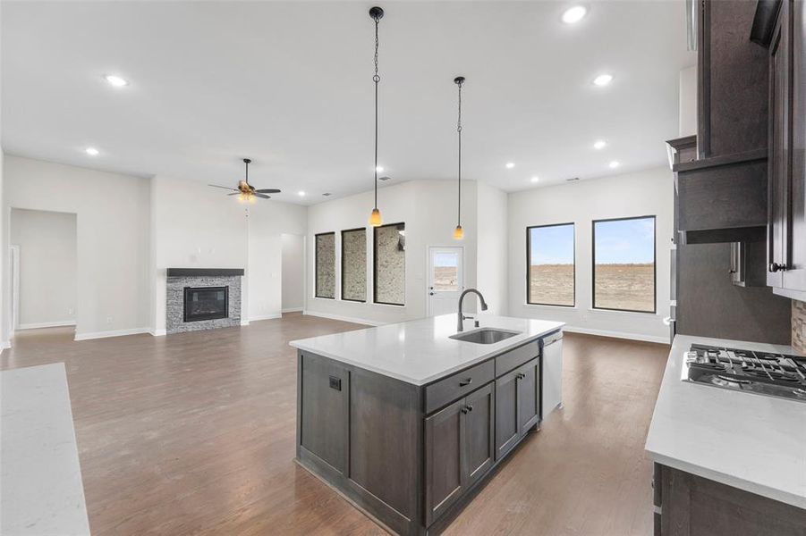 Furnished interior view inside a new home in , Waxahachie (Image 10).