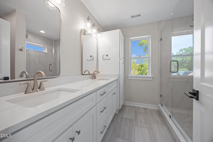 33-web-or-mls-6S8A5053