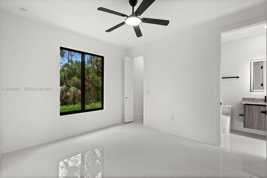 Spacious, unfurnished interior of a new home in , Lehigh Acres (Image 18).